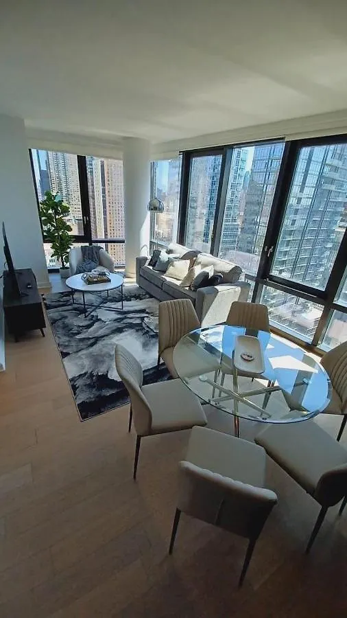 Central Park Apartment With Stunning Nyc Skyline View New York Aparthotel